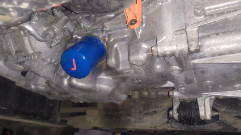 Замена масла Honda Vezel