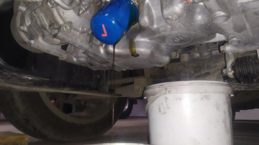 Замена масла Honda Vezel