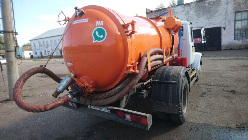 КАМАЗ илосос 10 кубов