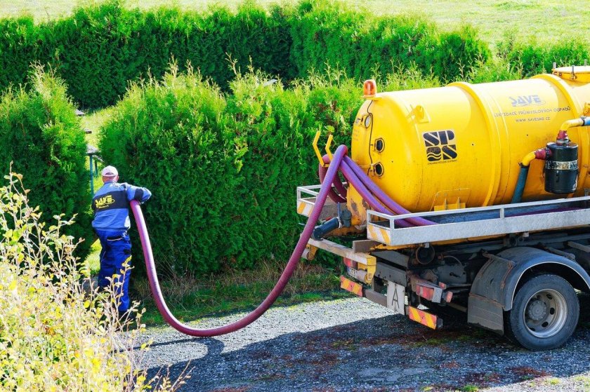 Ассенизация выгребных ям