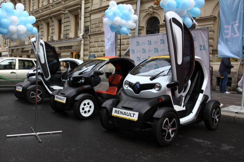 Электромобили в России