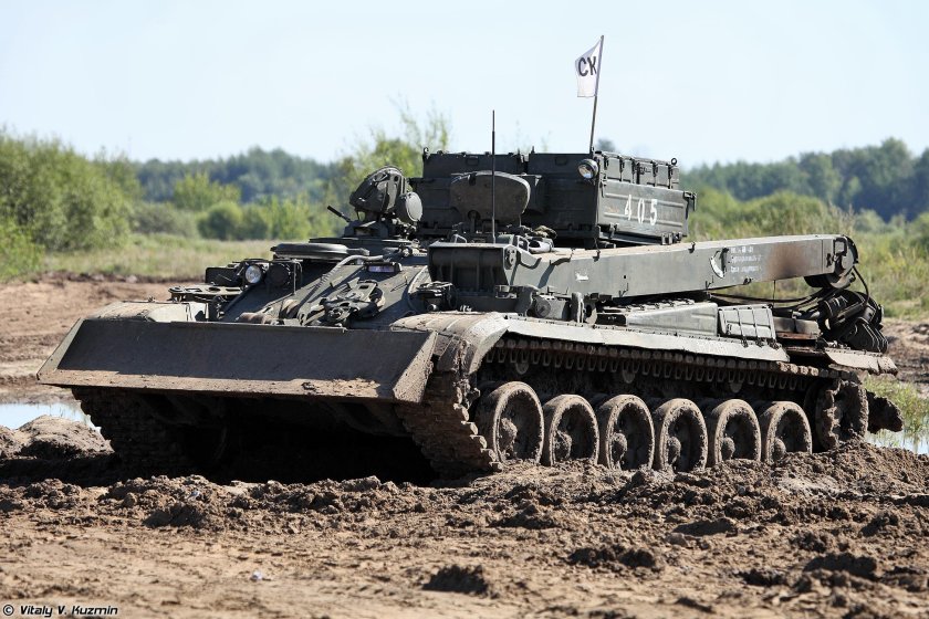 Бронированная ремонтно-эвакуационная машина Брэм-1м