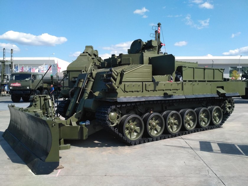 УБИМ универсальная бронированная Инженерная машина