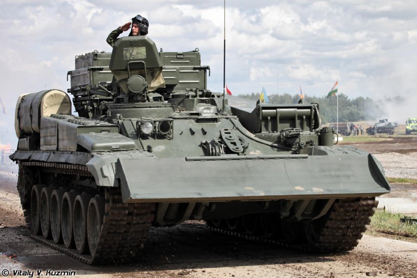 Бронированная ремонтно-эвакуационная машина Брэм-1м