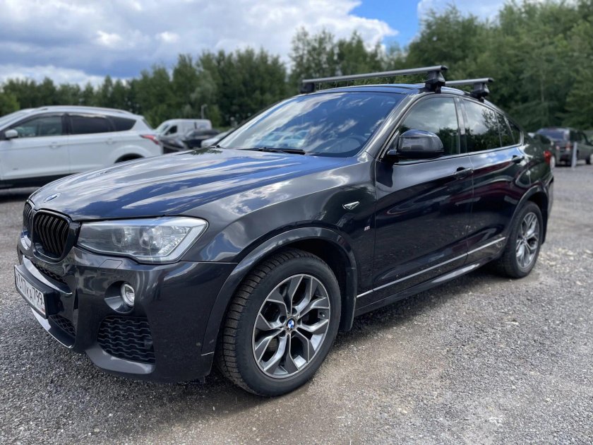 BMW поперечины за решеткой радиатора