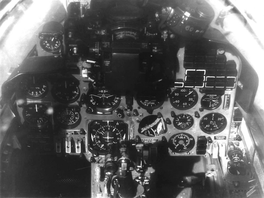 Як 38 кокпит