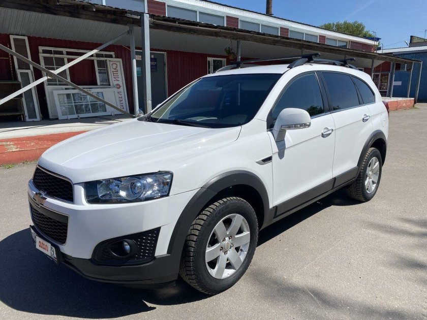 Шевроле Каптива белая