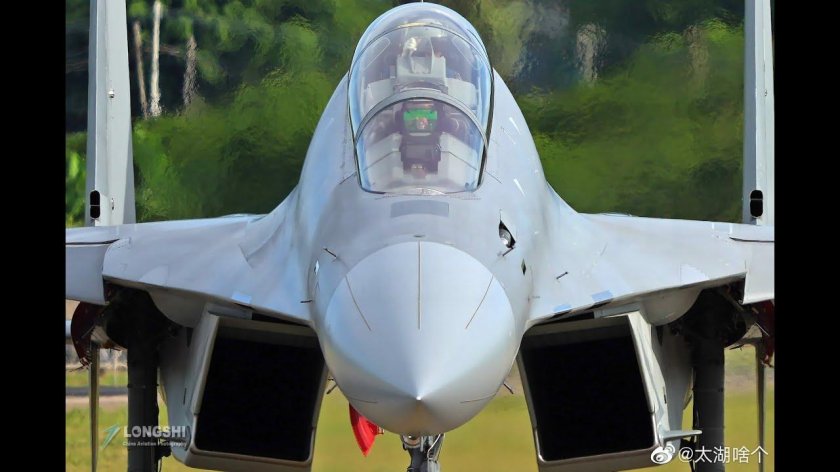 Самолет РЭБ J-16d