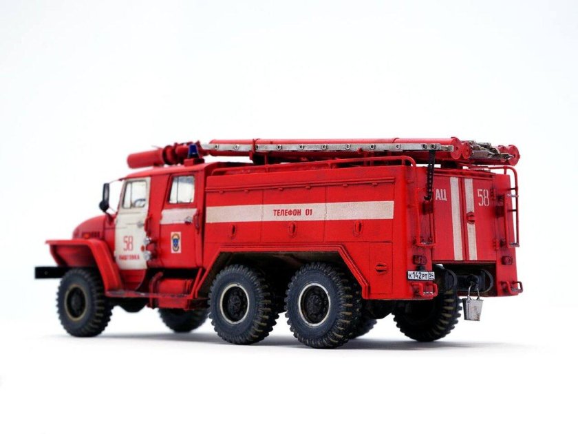 (Автоцистерна АЦ-40 (375)),