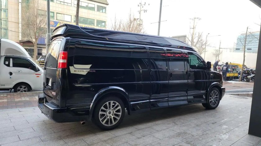 Минивэн шевроле эксплорер