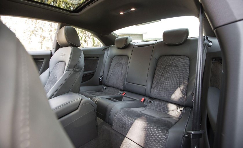 Ауди а5 салон сзади