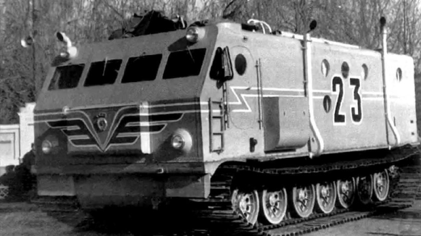 Гусеничный тягач харьковчанка-2