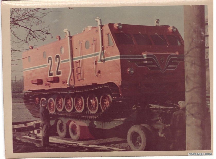 Гусеничный тягач харьковчанка-2