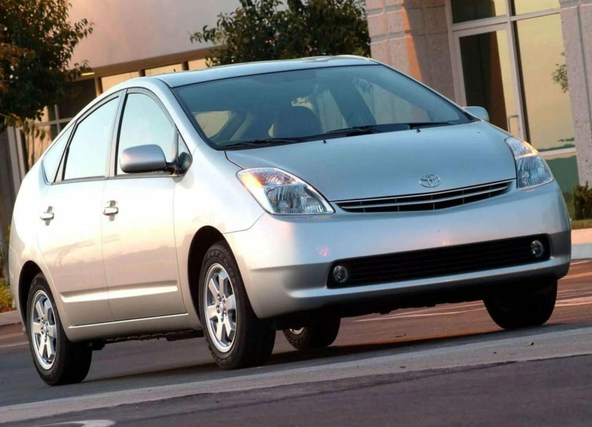 Toyota Prius 1 поколение