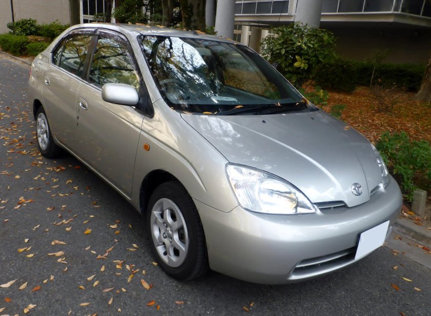 Тойота Приус 10