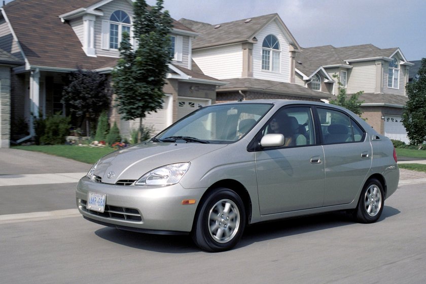 Тойота Приус 1 поколение