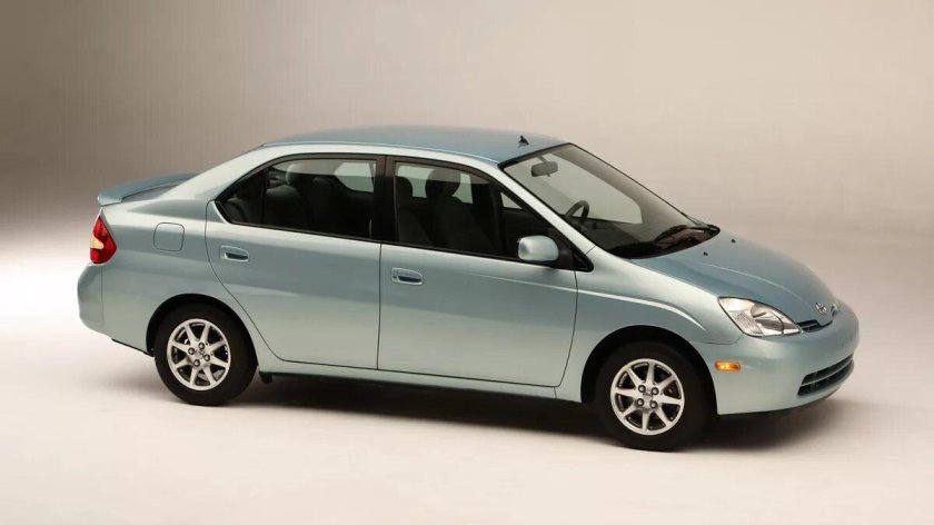 Тойота Приус 1 поколение