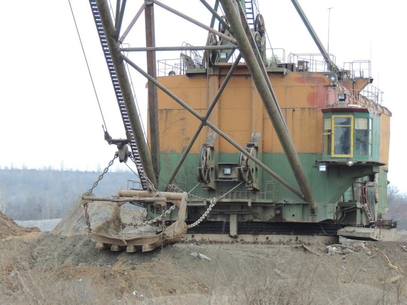 Шагающий экскаватор Эш 10/70