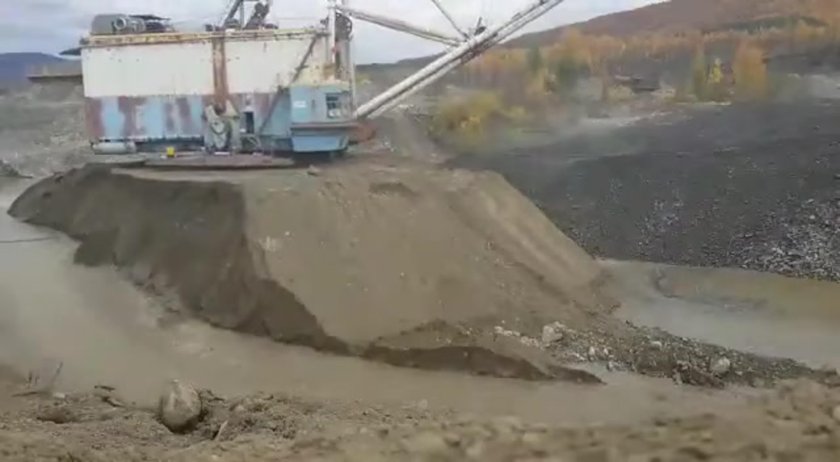 Стрела шагающего экскаватора