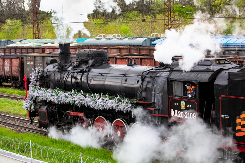 Ретро поезд победа