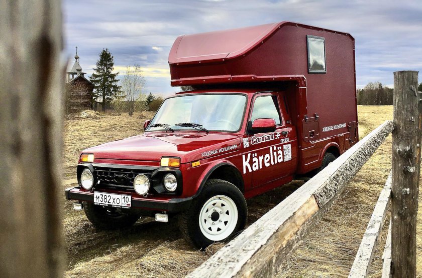 Lada Niva Camper
