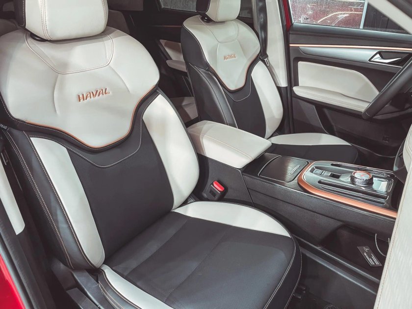 Haval Jolyon 2022 белый салон