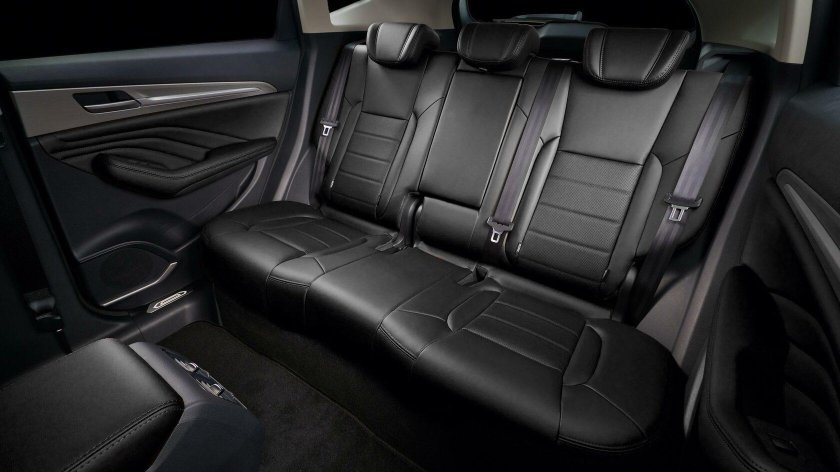 Машина Haval f7