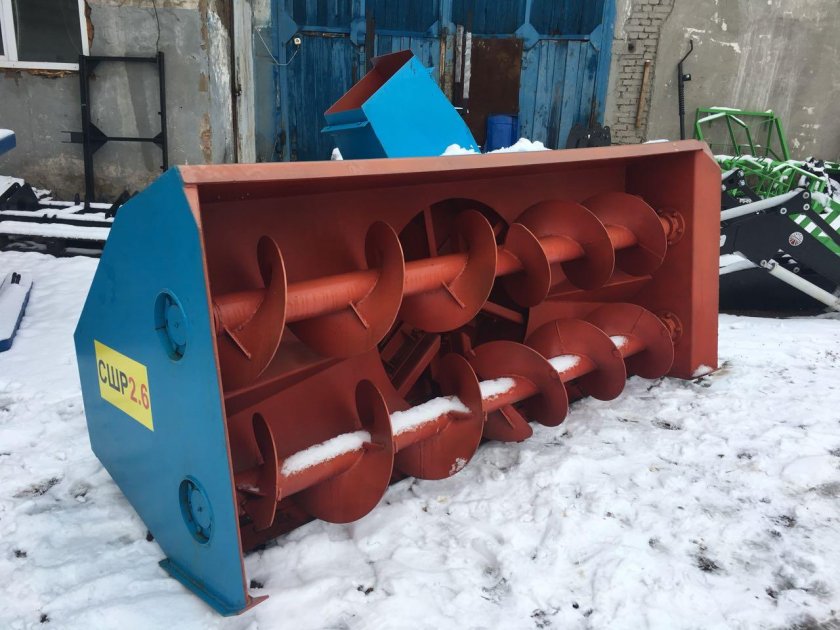 Снегоочиститель шнекороторный СШР-2,6
