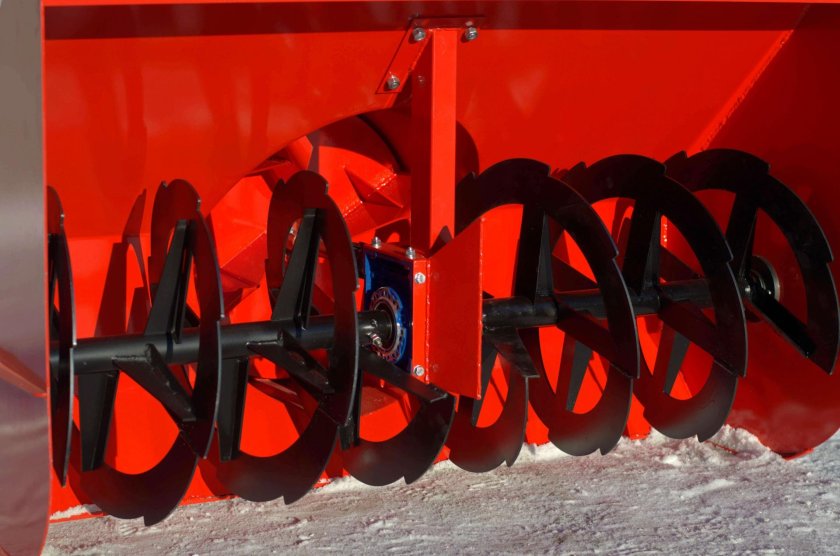 Снегоочиститель шнекороторный навесной снег 1250