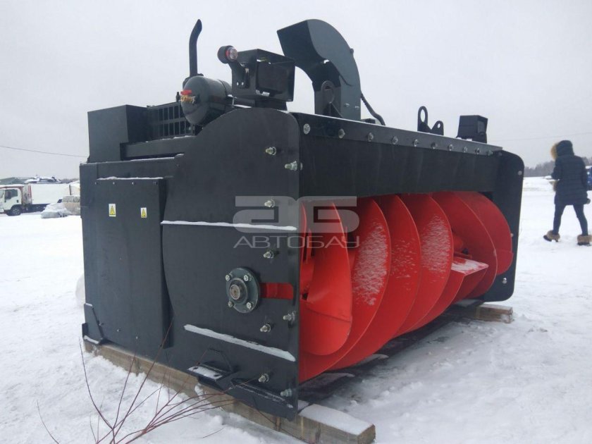 Автономный шнекороторный снегоочиститель на фронтальный погрузчик