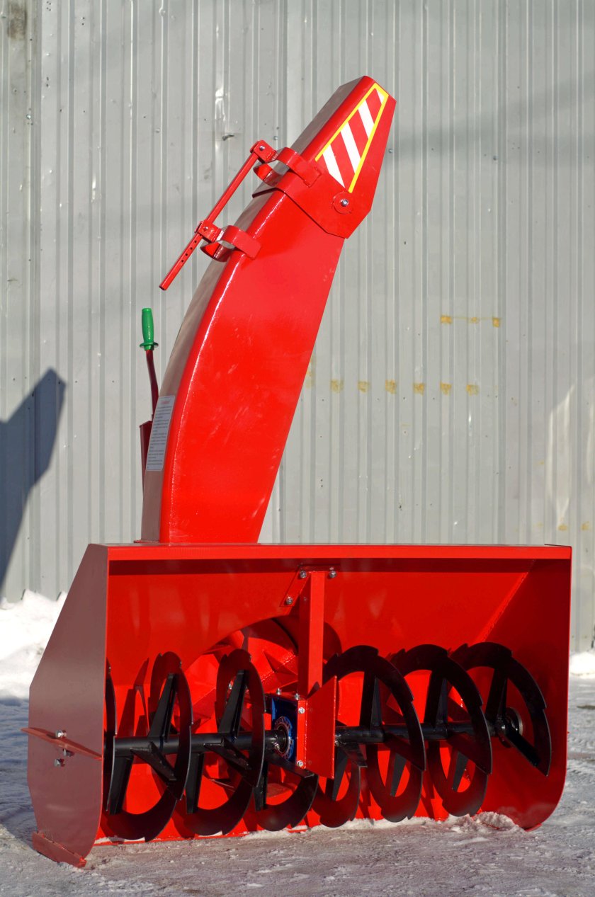 Снегоочиститель шнекороторный навесной снег 1250
