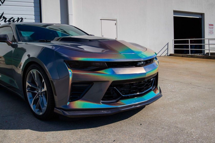 Шевроле Камаро 2020 фиолетовая