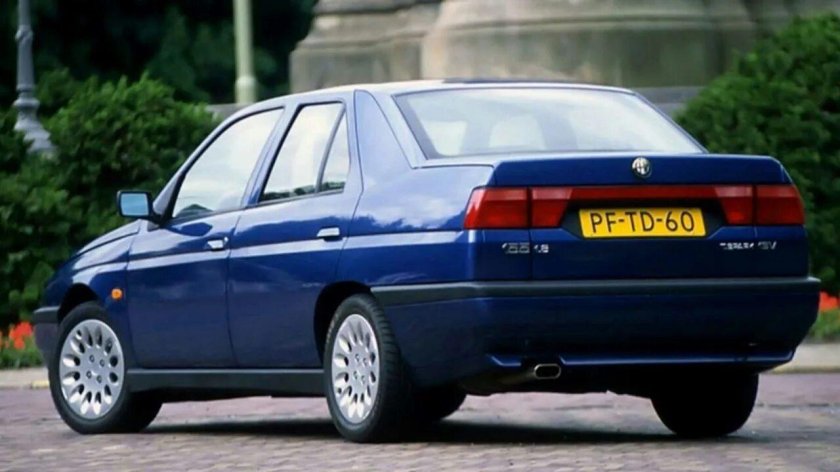 Alfa Romeo 155