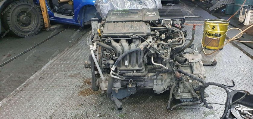 Мазда демио 2004