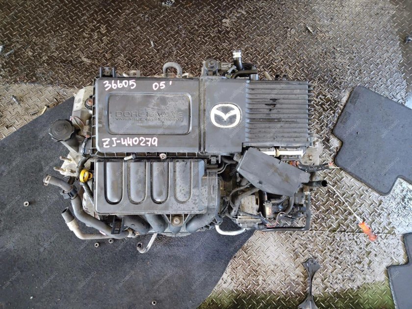 Мазда Демио 2005 где номер двигателя