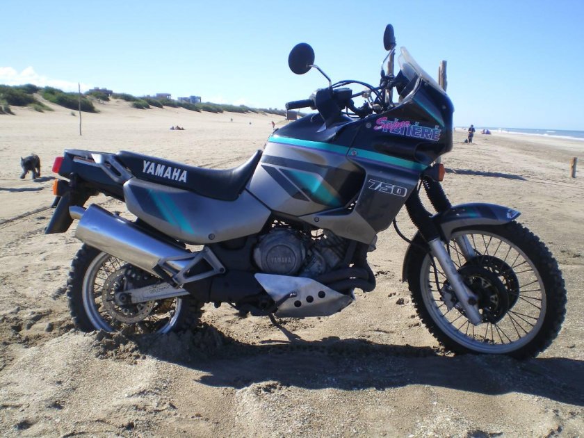 Yamaha XTZ 750