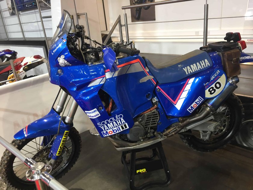 Yamaha yze750