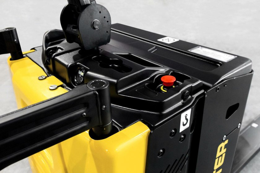 Транспортировщик паллет с площадкой