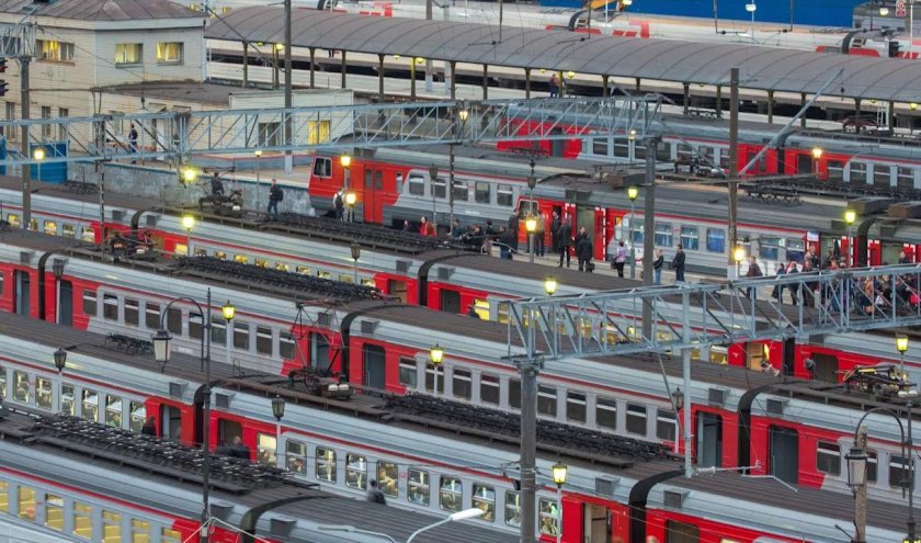 Ярославский вокзал платформы пригородных поездов