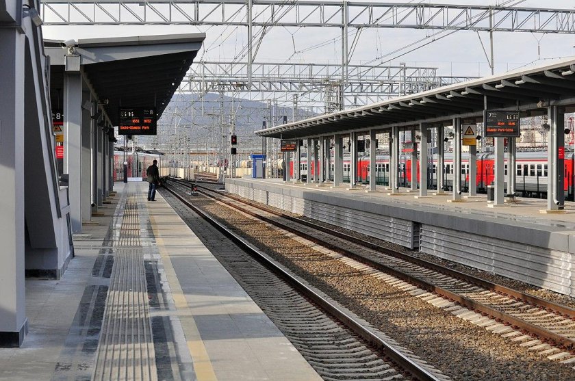 Адлер ЖД вокзал платформы