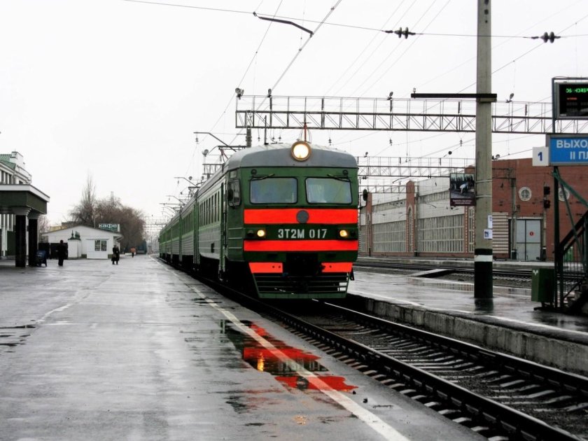 Поезд на вокзале