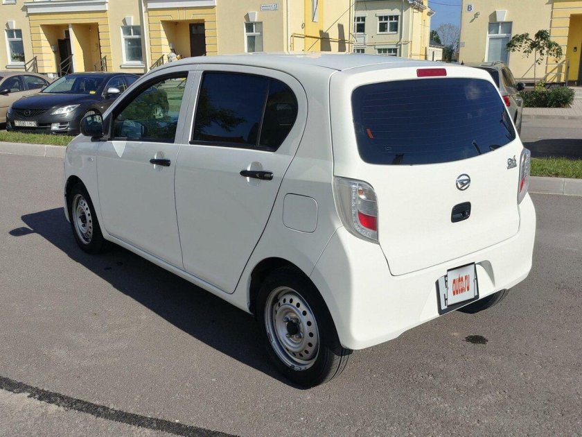 Daihatsu Mira e:s 2016