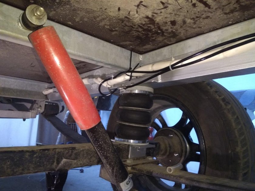 Пневмоподушка на прицеп МЗСА