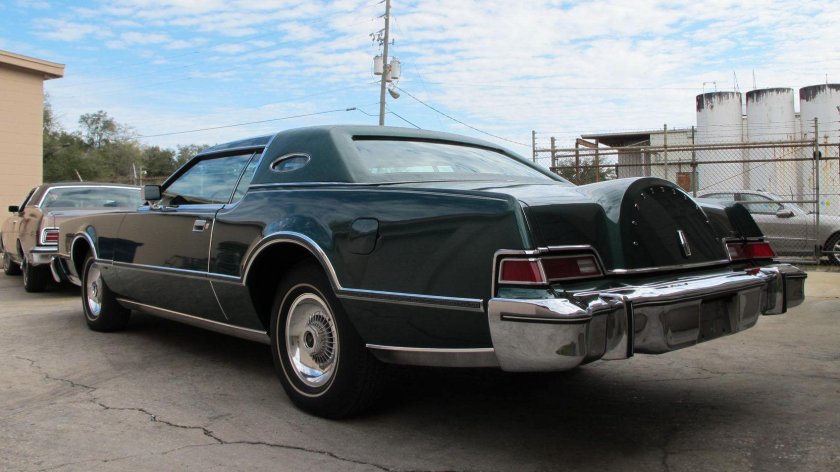 Lincoln Continental Mark IV 1976