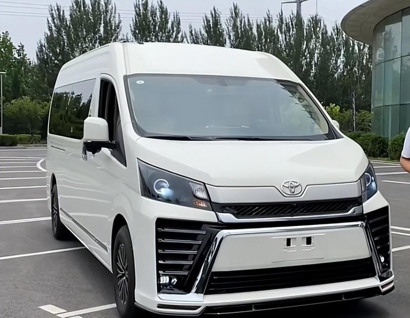 Toyota Hiace 2022