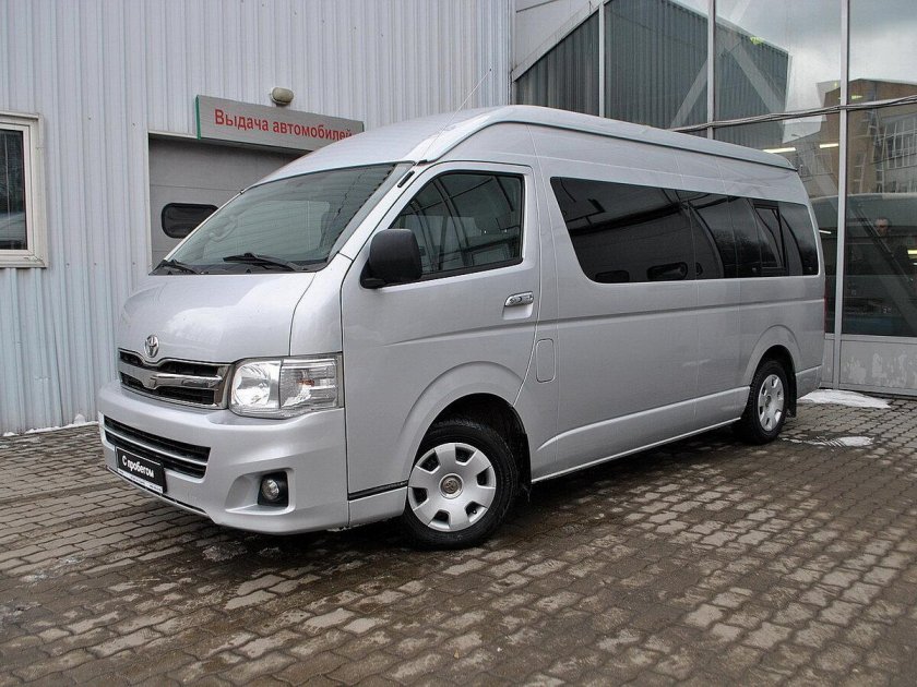 Toyota Hiace h200 Рестайлинг