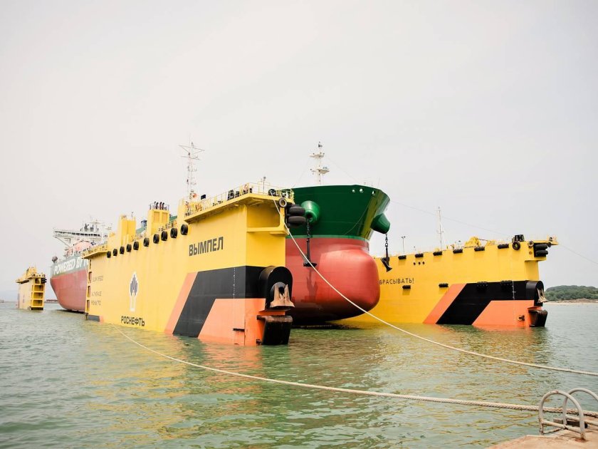 Академик Губкин танкер