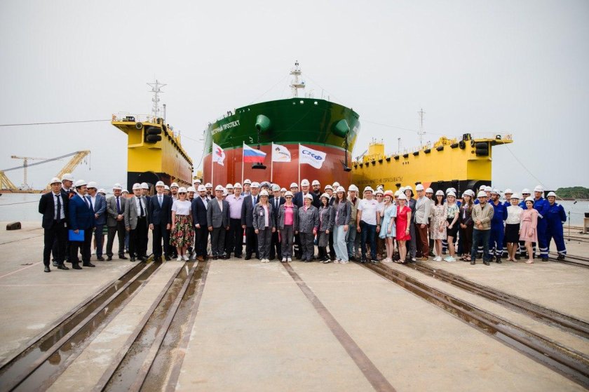 Академик Губкин танкер