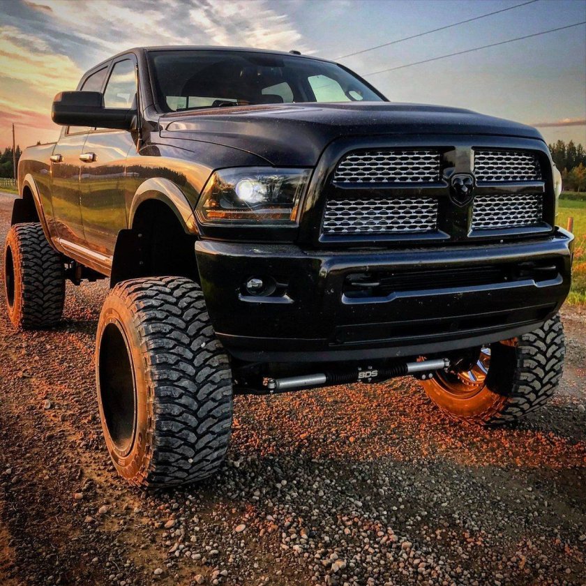Dodge Ram 4