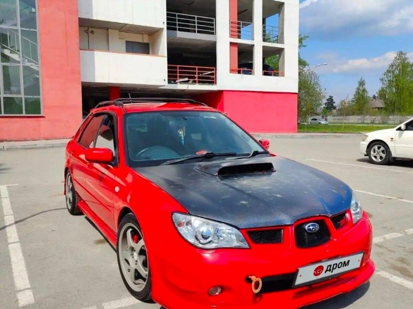 Subaru impreza wrx 2006 красная